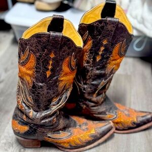 Women’s jeweled western boot